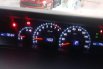 Toyota NAV1 V Limited 2.0 AT 2016 8