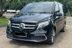 KM RENDAH MERCEDES BENZ V260 AT HITAM 2019 3