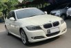 BMW 320i 2011 8