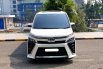 Toyota Voxy 2.0 A/T 2018 putih sunroof km39rban cash kredit proses bisa dibantu 1