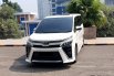 Toyota Voxy 2.0 A/T 2018 putih sunroof km39rban cash kredit proses bisa dibantu 2