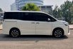 Toyota Voxy 2.0 A/T 2018 putih sunroof km39rban cash kredit proses bisa dibantu 4