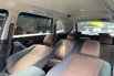 TOYOTA KIJANG INNOVA ZENIX V AT GREY 2023 KM RENDAH LIKE NEW 10