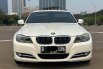 BMW 320i AT PUTIH 2011 KONDISI SIAP PAKAI UNIT SIAP PAKAI LOW KM 2