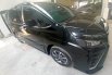 Toyota Voxy 2.0 A/T 2018 2