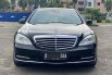 Mercedes-Benz S-Class 300  2011 Hitam 1