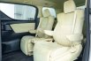 Promo Toyota Alphard murah 12