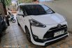 Toyota Sienta Q CVT 2018 Putih 1