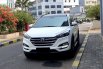 Hyundai Tucson XG 2017 sunroof bensin km 51rb putih cash kredit proses bisa dibantu 3