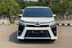 Toyota Voxy 2.0 A/T 2019 Putih 5