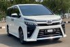 TOYOTA VOXY 2.0 AT PUTIH 2019 SIAP PAKAI 1