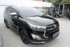 Toyota Venturer 2.0 Matic 2017 Hitam 1