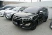 Toyota Venturer 2.0 Matic 2017 Hitam 3