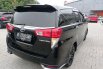 Toyota Venturer 2.0 Matic 2017 Hitam 6