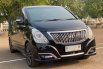 HYUNDAI H1 ROYALE BENSIN AT HITAM 2018 HARGA TERMURAH 1