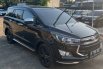 Toyota Venturer 2.0 A/T Bensin 2019 Hitam 8