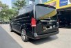 Mercedes-Benz V-Class V 260 Hitam 8