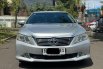 TOYOTA CAMRY V 2.5 AT SILVER 2013 PROMO MURAH!! 2