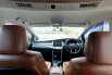 Toyota Kijang Innova V 2016 bensin putih cash kredit proses bisa dibantu 15