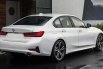 BMW 3 Series 320d 2019 Putih 3