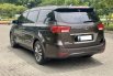 Kia Grand Sedona Ultimate 2017 Coklat 6