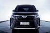 Toyota Voxy 2.0 A/T 2018 11