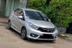 Honda Brio RS CVT 2022 silver km 37rban cash kredit proses bisa dibantu 2