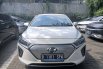 Jual cepat Hyundai Ioniq Signature 2021 Putih 7