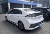 Jual cepat Hyundai Ioniq Signature 2021 Putih 5