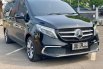 Mercedes-Benz V-Class V 260 Hitam 2