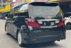 Toyota Alphard X 2009 Coklat 4