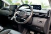 Hyundai Staria Signature 9 2022 diesel hitam km 28 ribuan dp 100 jt saja cash kredit proses bisa 17