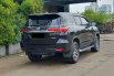 Toyota Fortuner 2.7 SRZ AT 2016 hitam km 30 rb bensin cash kredit proses bisa dibantu 19