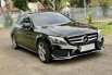 Mercedes-Benz C-Class C200 2018 Hitam 3