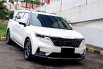 Kia Grand Carnival 2022 putih diesel 11 seater km 14 ribuan 2