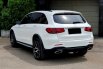 Mercedes-Benz GLC 200 AMG Line 2022 putih km 26 ribuan cash kredit bisa dibantu 9