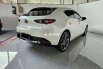 Mazda 3 Hatchback Skyactive 2.0 AT ( Matic ) 2020 Putih Km Antik 17rban Good Condition siap pakai 4