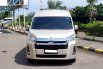 Toyota Hiace Premio 2020 10 seater diesel km 29 ribuan 1