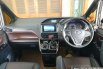 Toyota Voxy 2.0 A/T 2018  - Beli Mobil Bekas Murah 4