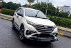 Toyota Rush GR A/T 2021 putih km 14 ribuan 2