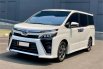 Toyota Voxy 2.0 A/T 2019 Putih 2