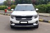 Kia Seltos EX Plus 2021 putih sunroof 1