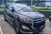 Toyota Venturer 2.0 A/T BSN 2019 Hitam 4