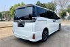 TERMURAH‼️ TOYOTA VOXY 2.0 AT WHITE 2019 5