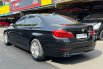 BMW 5 Series 520i 2013 Hitam 3