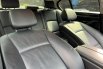 BMW 5 Series 520i 2013 Hitam 10