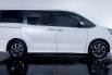 Toyota Voxy 2.0 A/T 2018 3