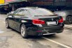 BMW 5 Series 520i 2013 Hitam 4