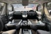 Toyota Vellfire Z Golden Eye at 2015 Putih 8