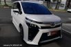 Toyota Voxy 2.0 AT 2018 / Promo Kredit Voxy 2